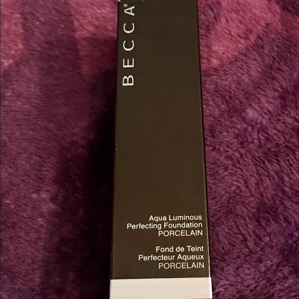 BECCA Aqua Luminous Foundation